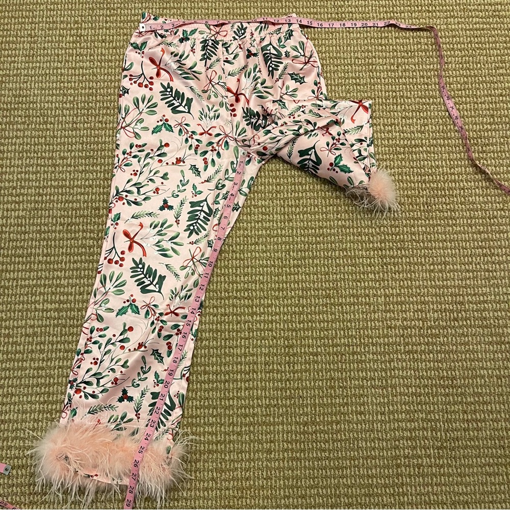 Ivy City Co. Bianca Pink Christmas Pajama Set Small NWT - Picture 12 of 13